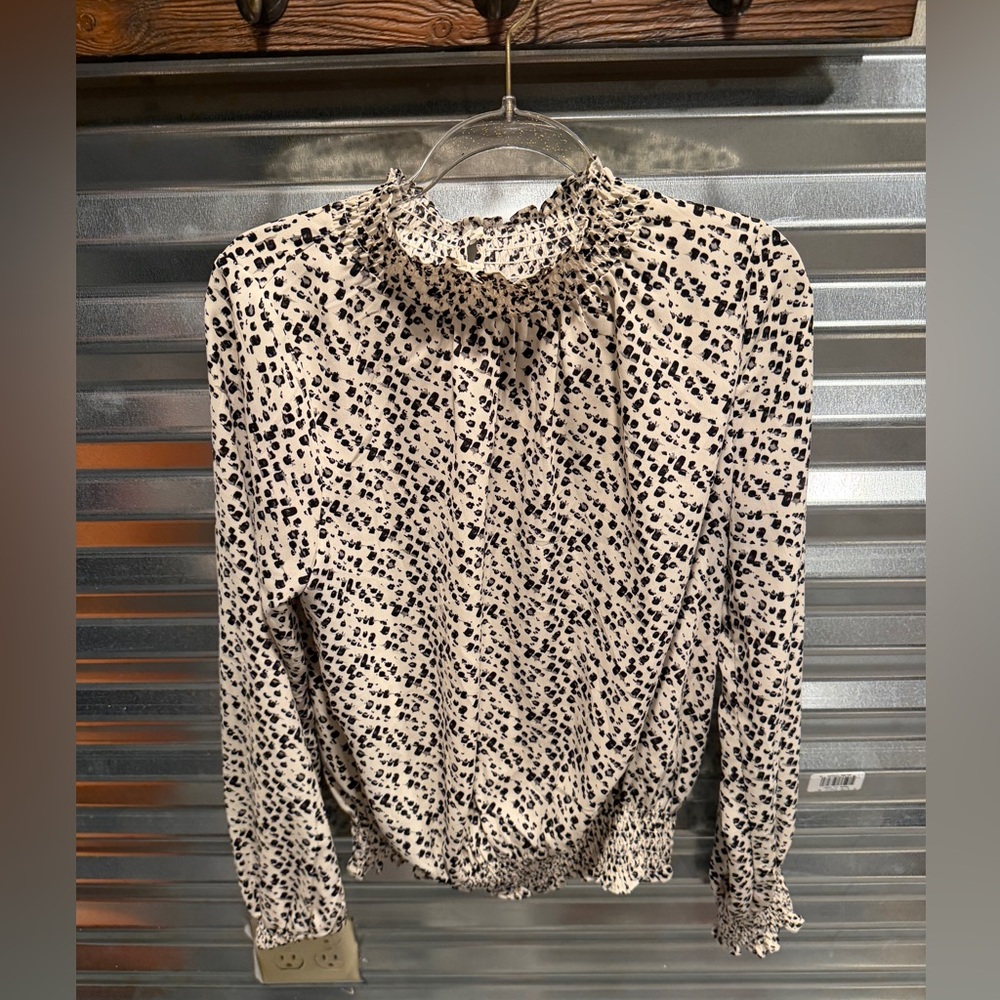 THML size small woman’s blouse